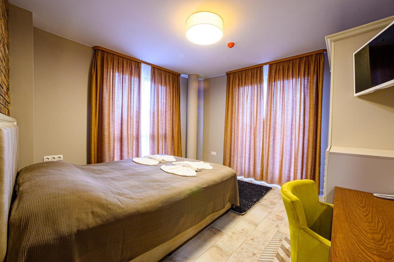 Antique Boutique Hotel Pavel Banya Esterno foto
