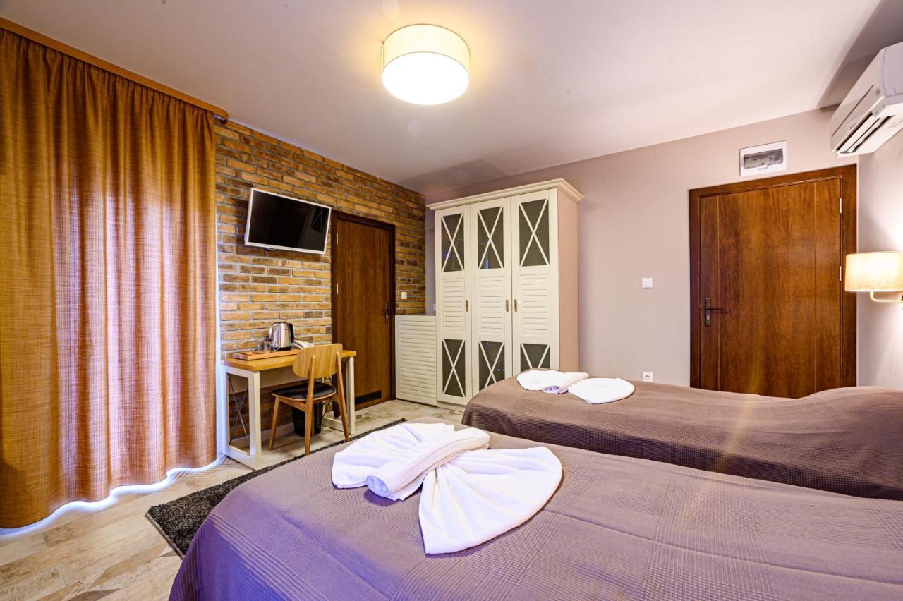 Antique Boutique Hotel Pavel Banya Esterno foto