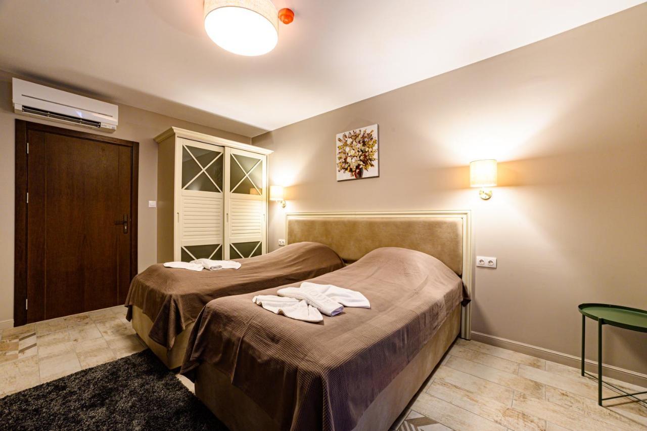 Antique Boutique Hotel Pavel Banya Esterno foto
